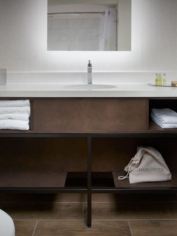 artone-JT-2019-vanity_edit-600x800 (1)