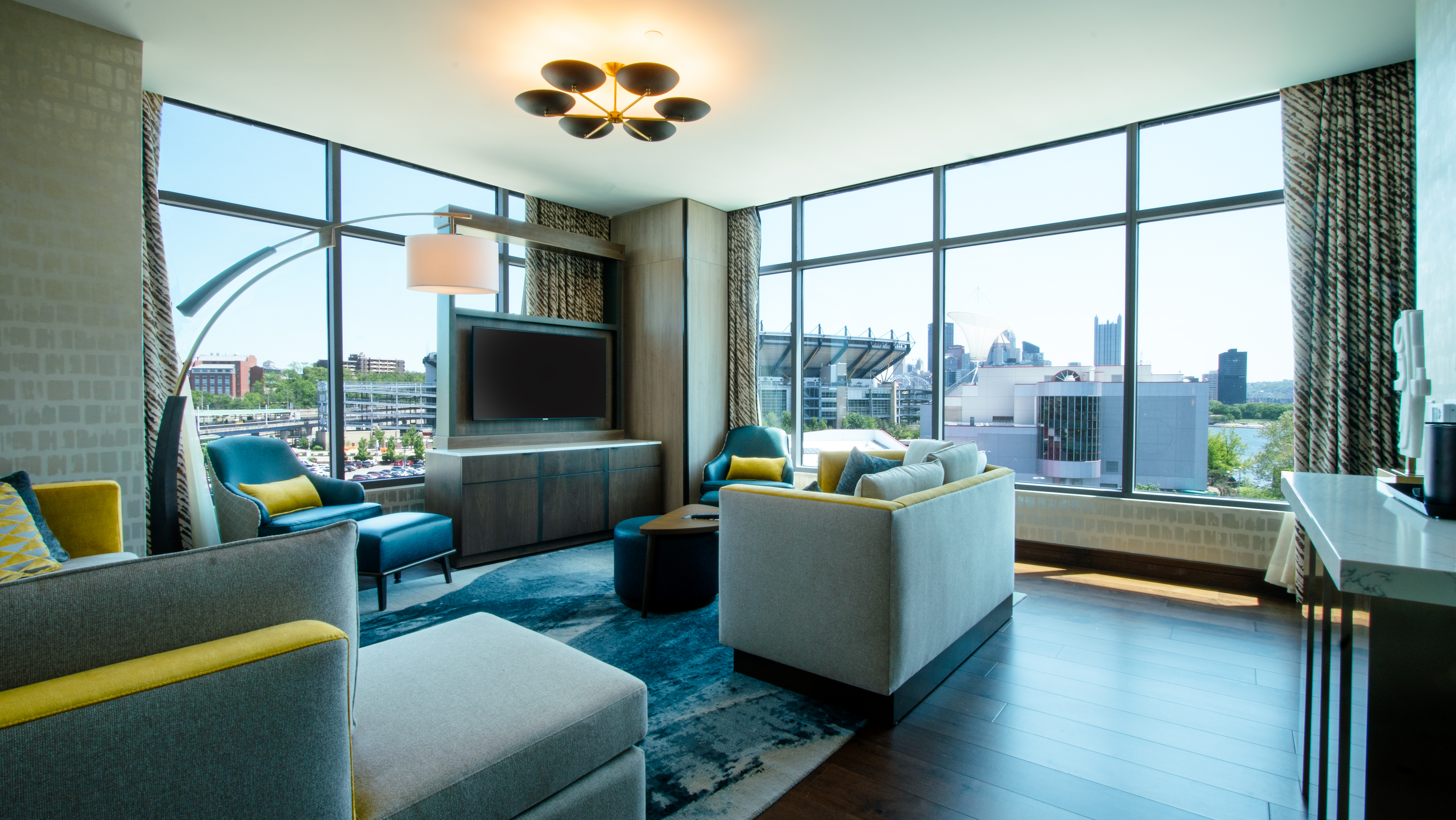 landing hotel PITTS PA_Executive Suite